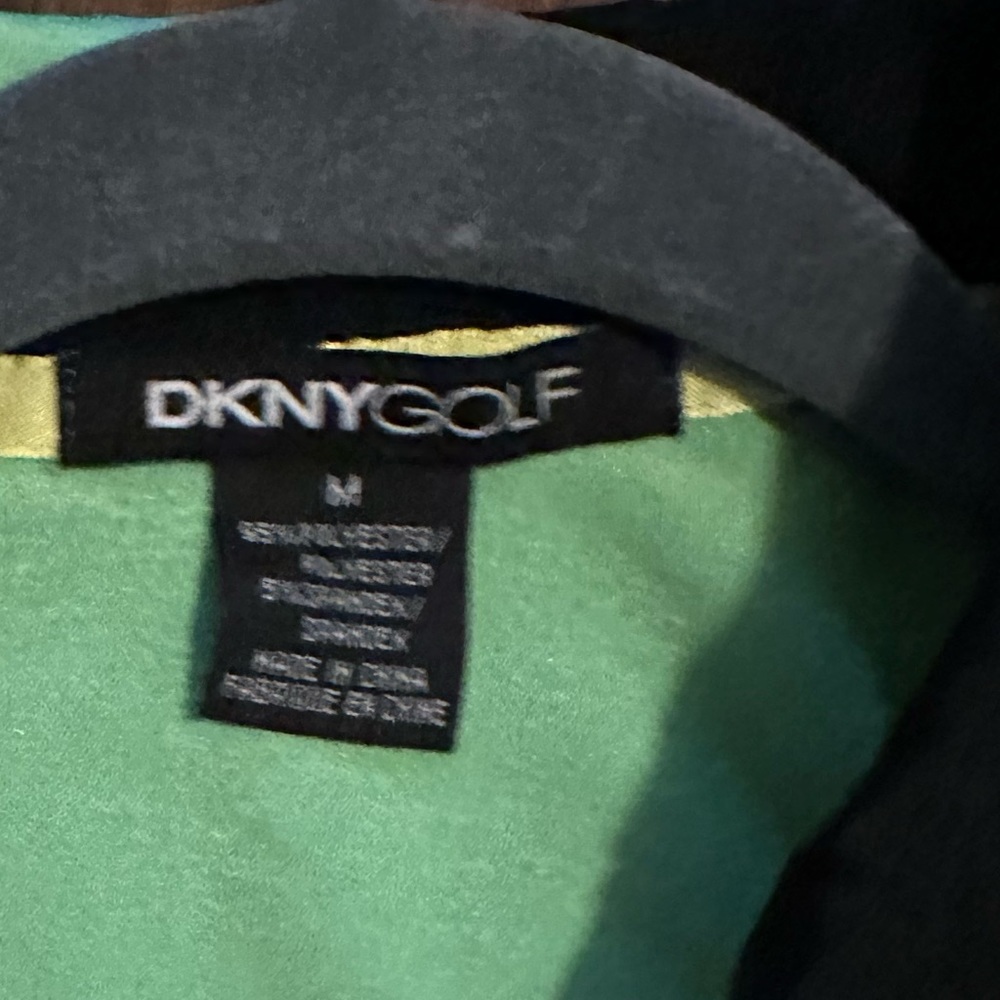 DKNYGolf shirt Women’s size M - Picture 3 of 3